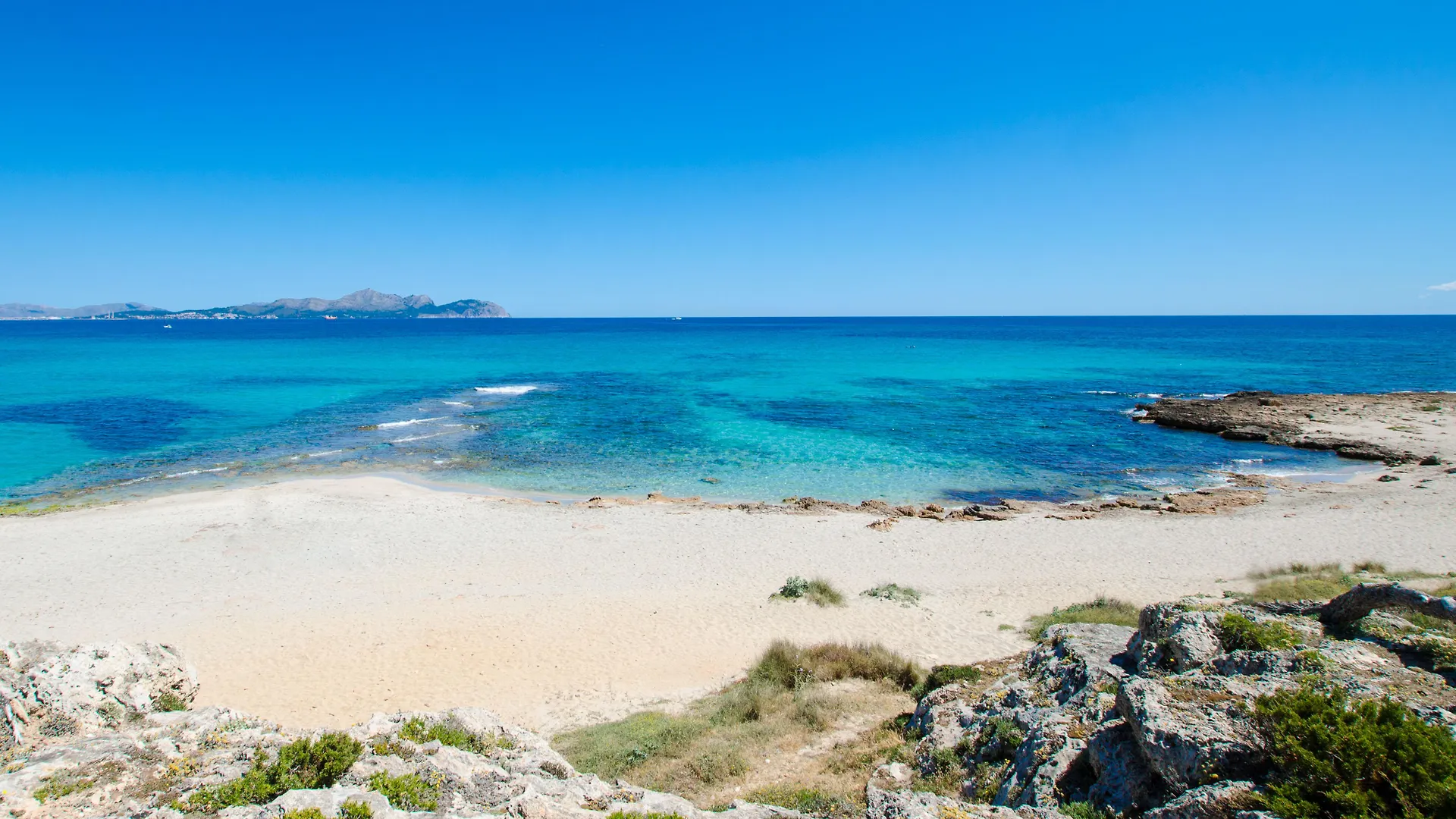 Alcudia Apartments Port de Alcudia  Spain