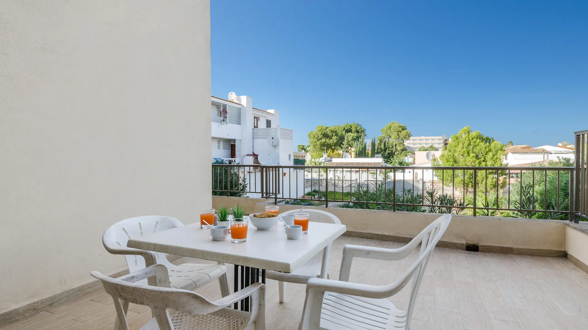 Alcudia Apartments Port de Alcudia  Spain